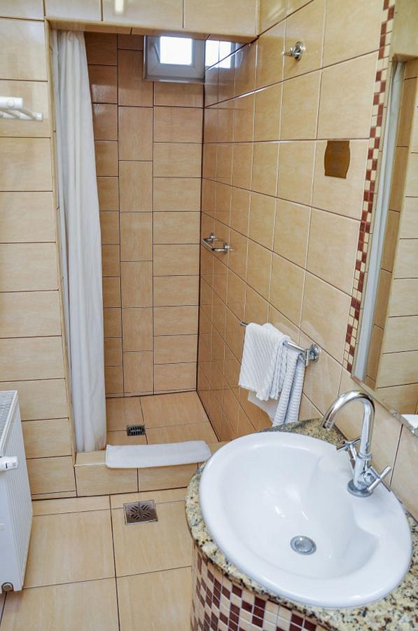 Pensiunea Casa Alba Ghimbav Exteriör bild